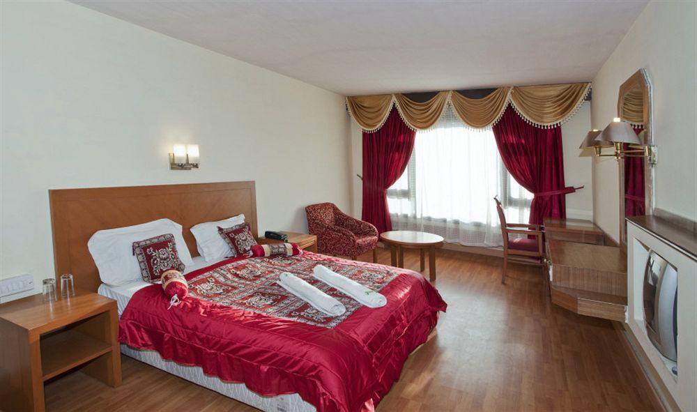 Fabhotel Khems Shoram Palace Road Утакаманд Экстерьер фото